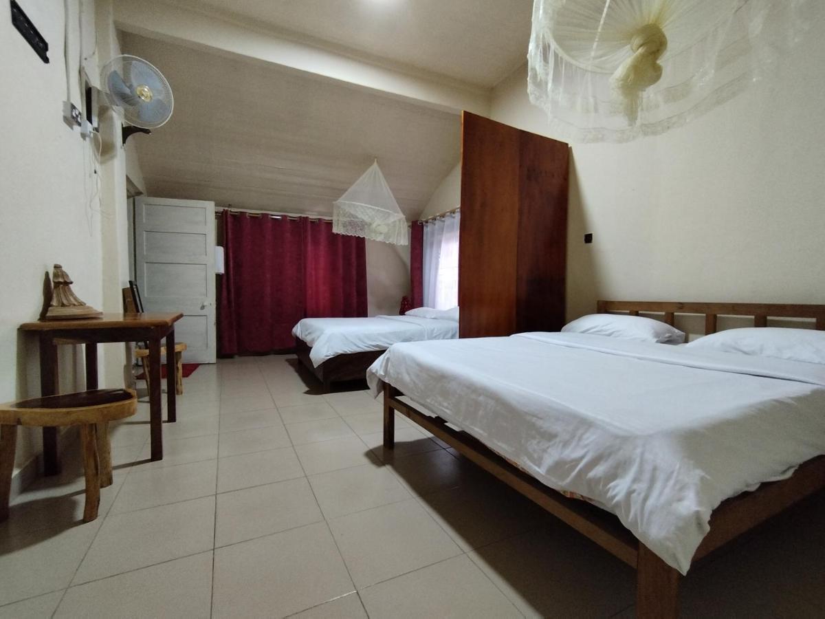 Mia Safari Lodge And Restaurant Entebbe Bagian luar foto