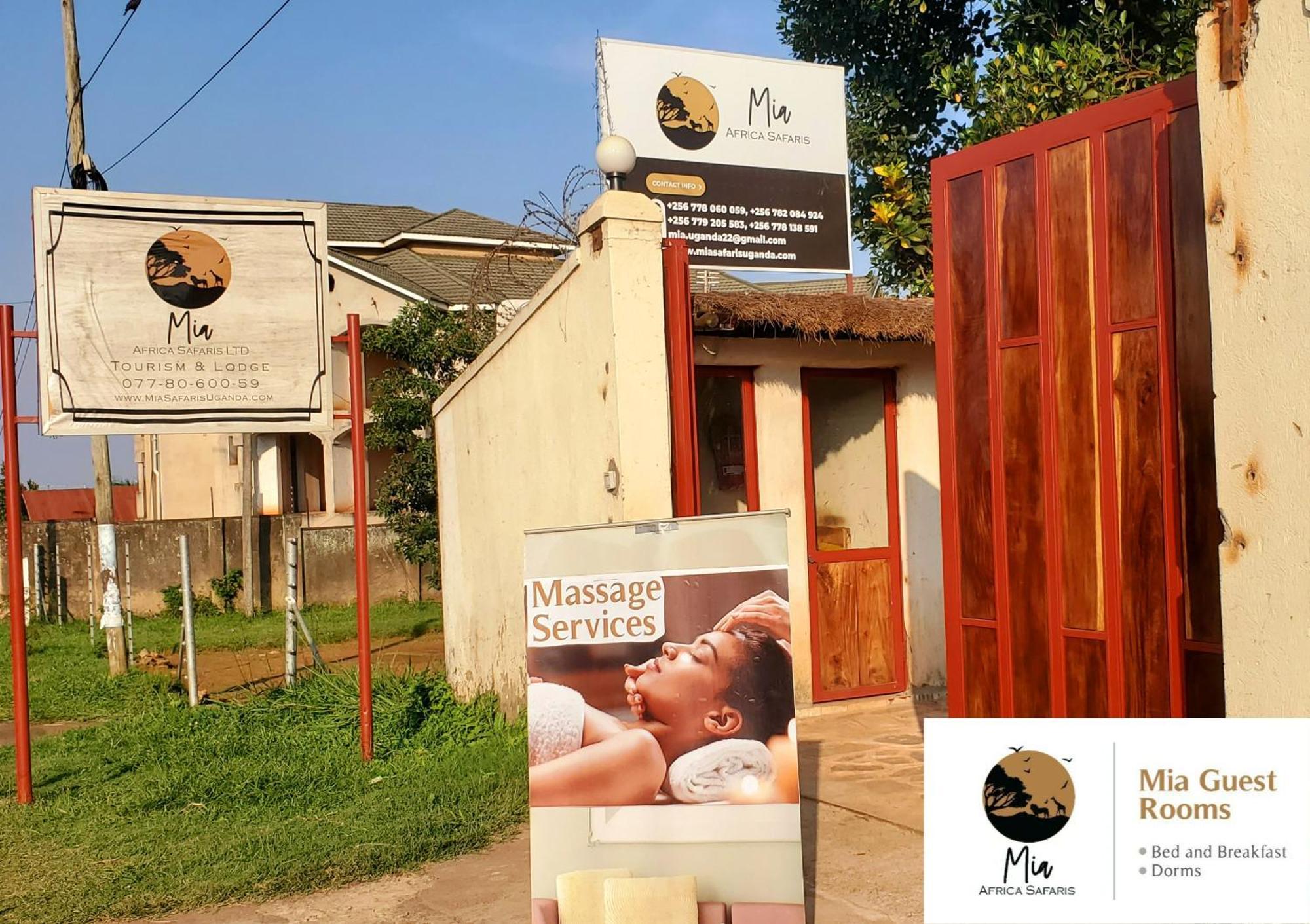 Mia Safari Lodge And Restaurant Entebbe Bagian luar foto