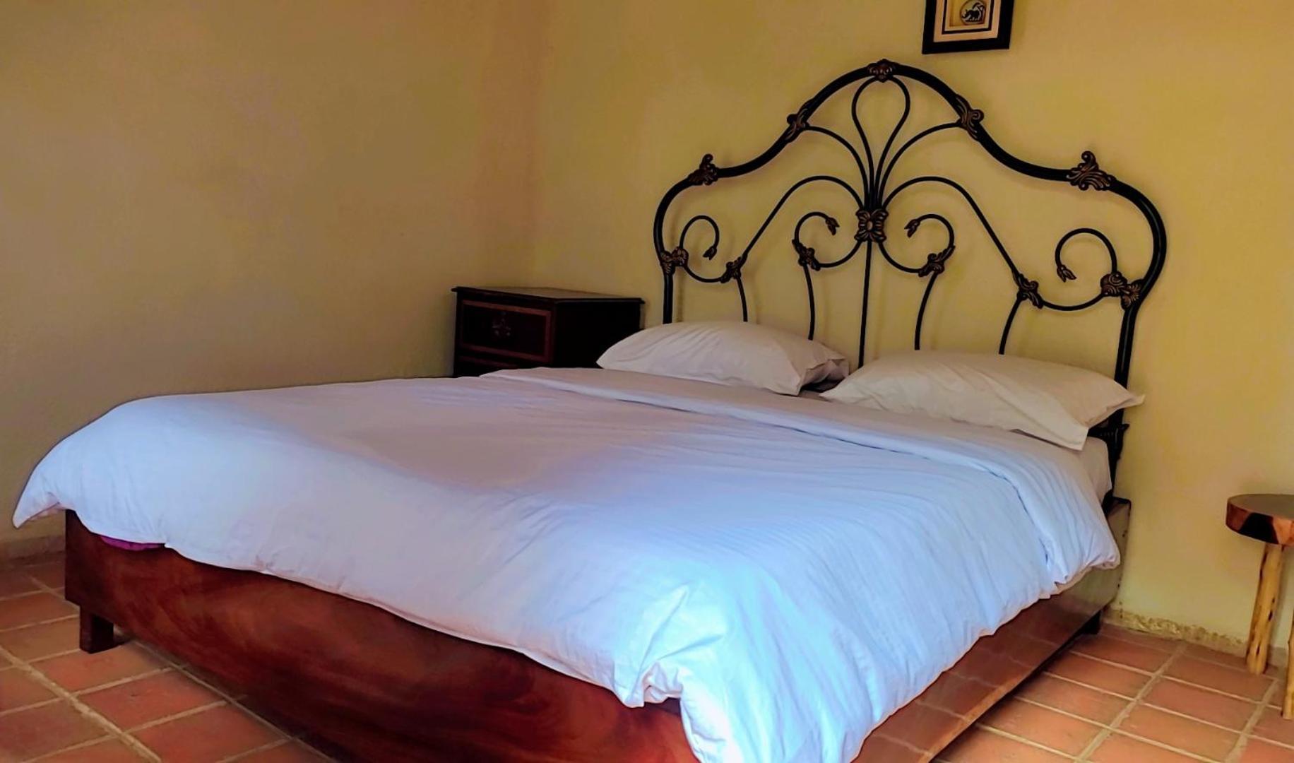 Mia Safari Lodge And Restaurant Entebbe Bagian luar foto